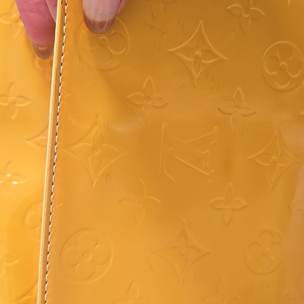 LOUIS VUITTON Thompson Street Beige (Yellow) Vernis Shoulder Baf - Picture 12 of 17